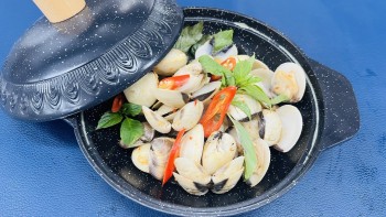 Sock River Clam with Tamarind