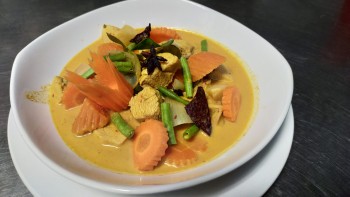 ការី