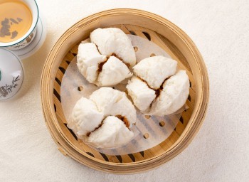 នំប៉ាវសាច់សាស៊ីវ