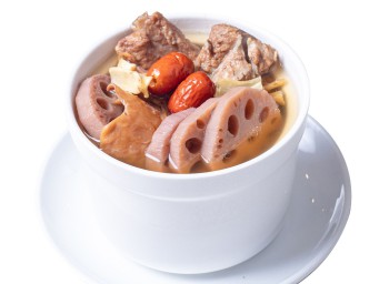 ស៊ុបឆ្អឹងជំនីរមើមឈូក